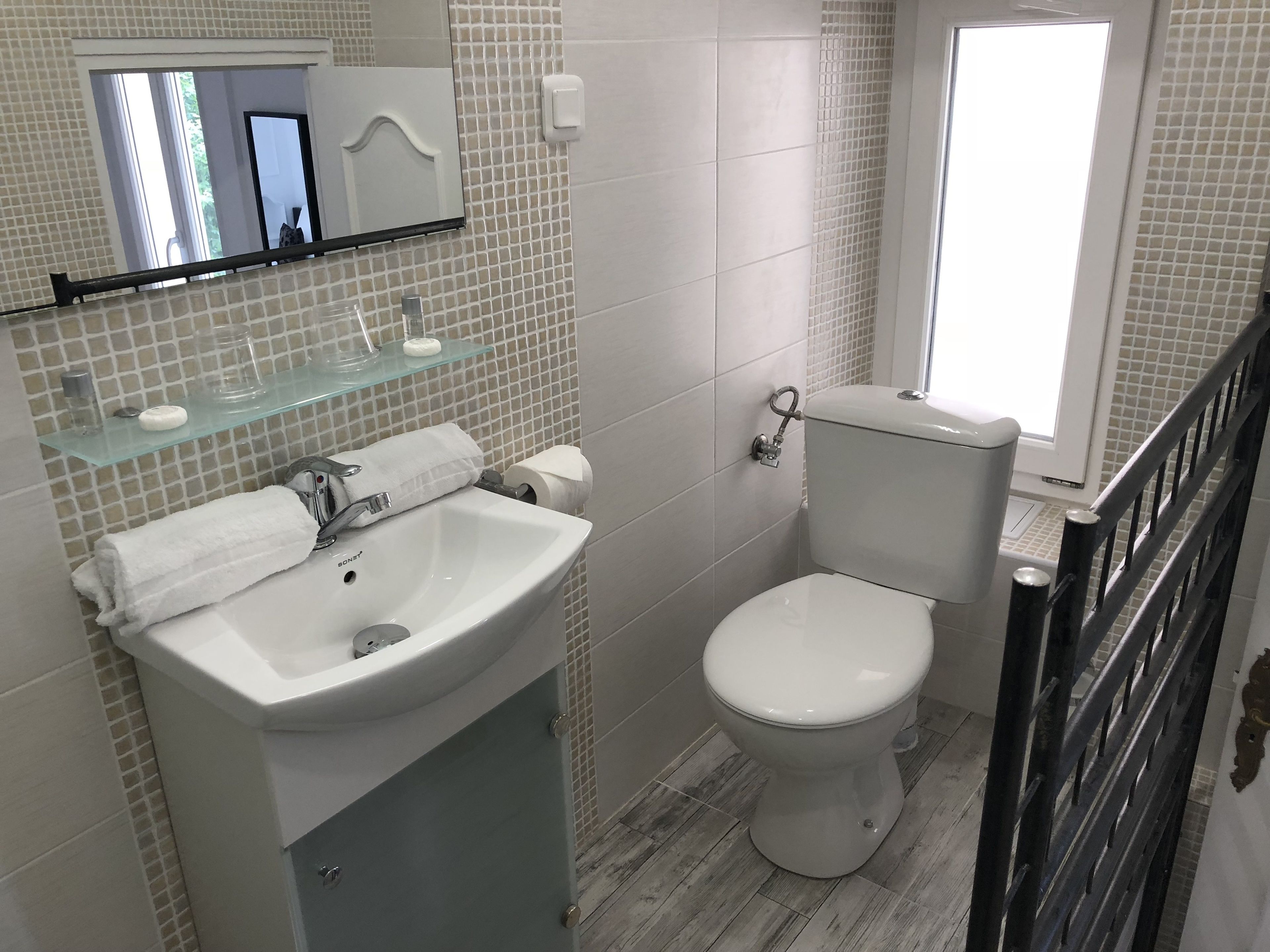 superior suite, sea view | bathroom sink