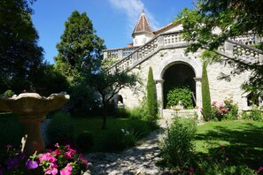 Property grounds - Les Deux Tours (Brignon)