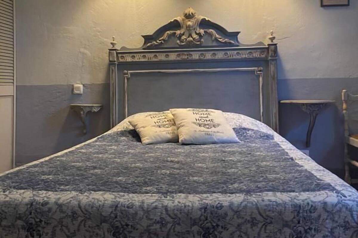 Standard Double Room, 1 Double Bed | Blackout drapes, WiFi (free), individually decorated