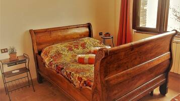 Apartment, 2 Schlafzimmer (Il Camino) | 2 Schlafzimmer, Schreibtisch, kostenloses WLAN, Bettwäsche