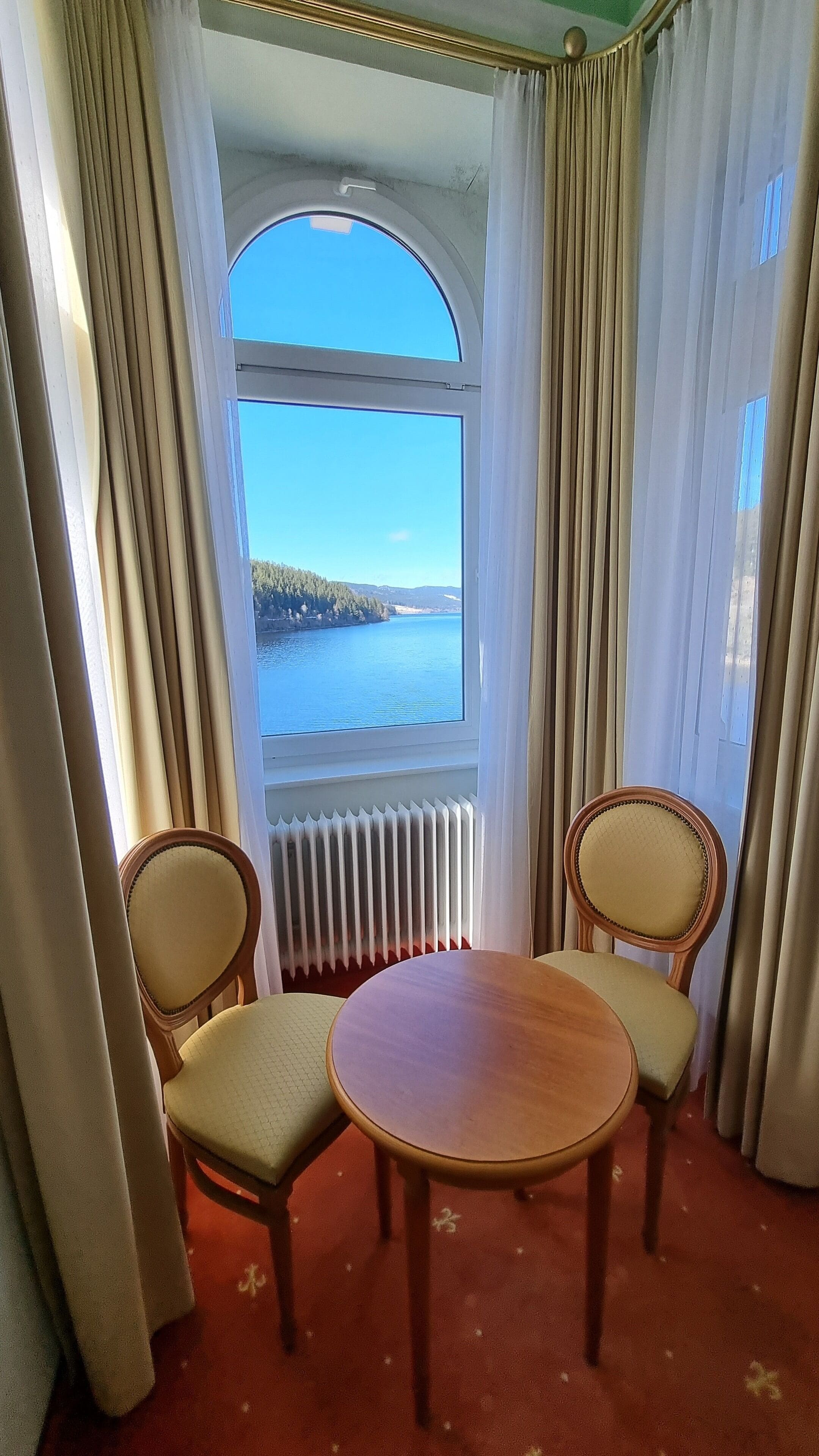 Chambre Double Supérieure, patio, vue lac (Hauptgebäude) | Vue de la chambre