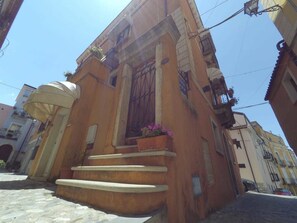 Entrada de la propiedad