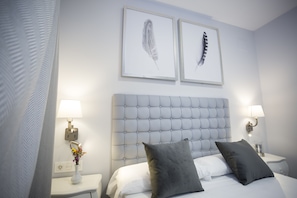 Deluxe Studio, 1 Bedroom, City View (11) - La Casa de la Trinidad Suites (Granada)