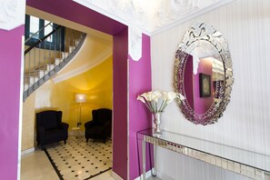 Reception - La Casa de la Trinidad Suites (Granada)