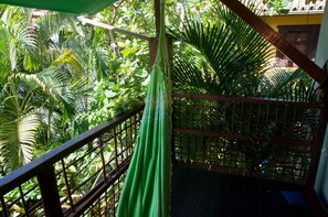 Basic-Studio, Küche | Balkon