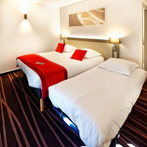 Triple Room | Premium bedding, desk, laptop workspace, soundproofing