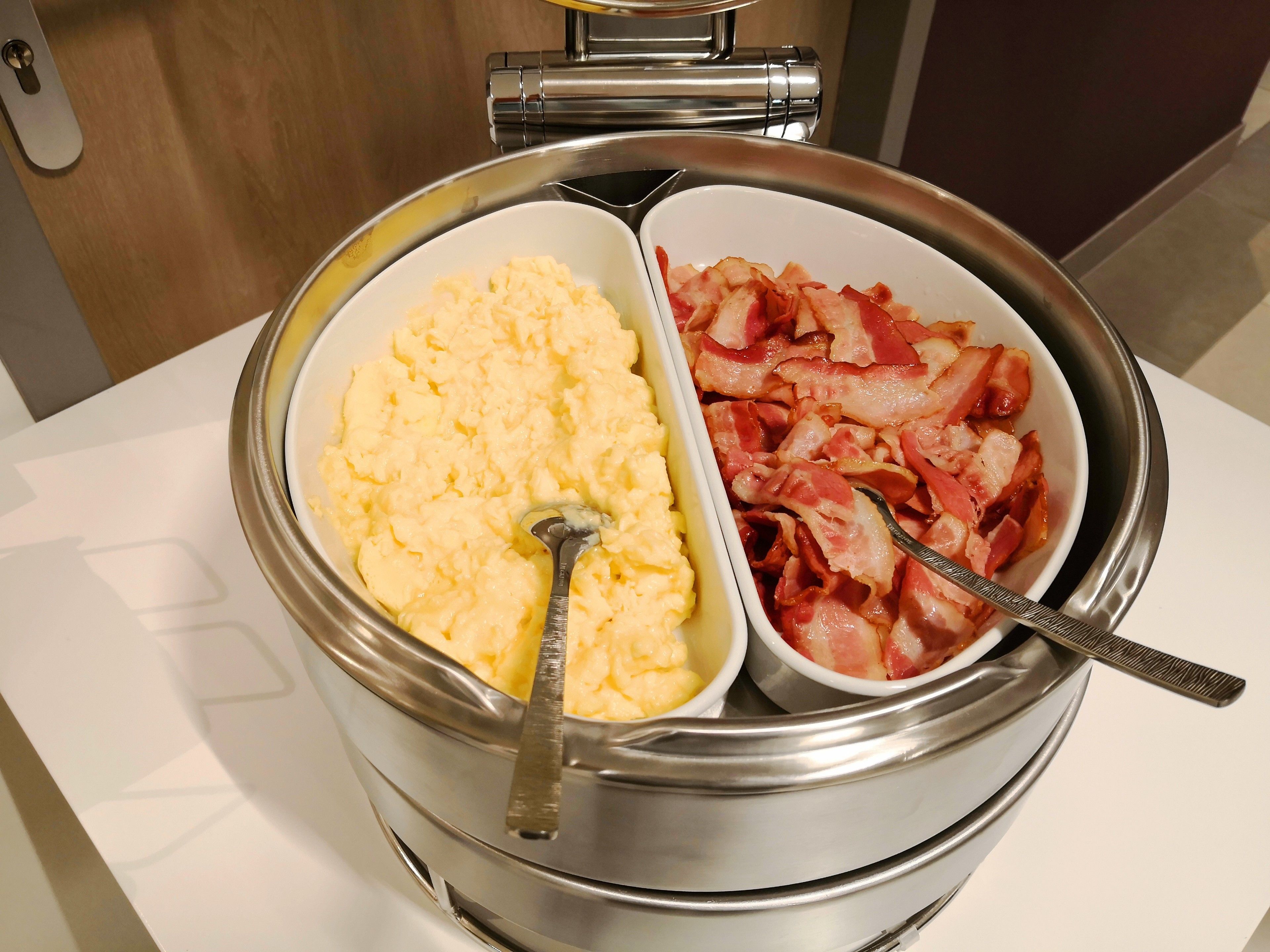 daily buffet breakfast (eur 13.90 per person)