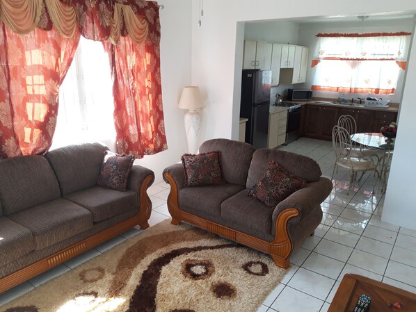 Interior detail - Personal Touch Studio (Nassau)