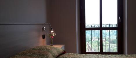 Deluxe Double or Twin Room | Desk, blackout drapes, free WiFi, bed sheets