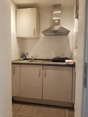 Apartment (for 2 people) | Eigene Kochnische