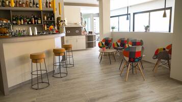 Bar (in der Unterkunft)