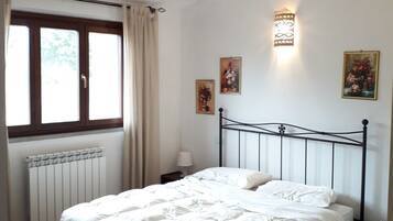 Desk, free WiFi, bed sheets, wheelchair access