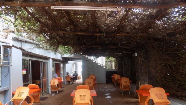 Outdoor dining - College Inn (Kampala)