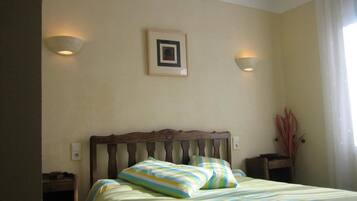 Double Room | Individually decorated, individually furnished, desk, blackout drapes