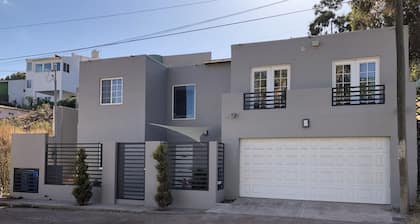 Casa Flores & Flores