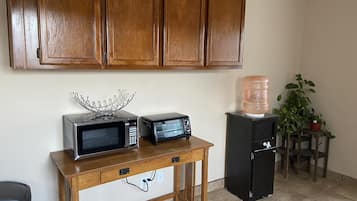 Comfort House, 3 Bedrooms | Microwave