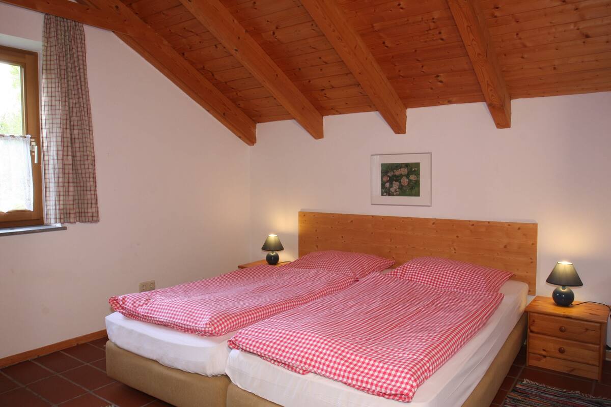 Casa estándar, 3 habitaciones | Ropa de cama de alta calidad y tabla de planchar con plancha