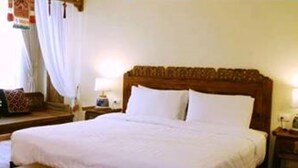 2 habitaciones, cortinas blackout y tabla de planchar con plancha 