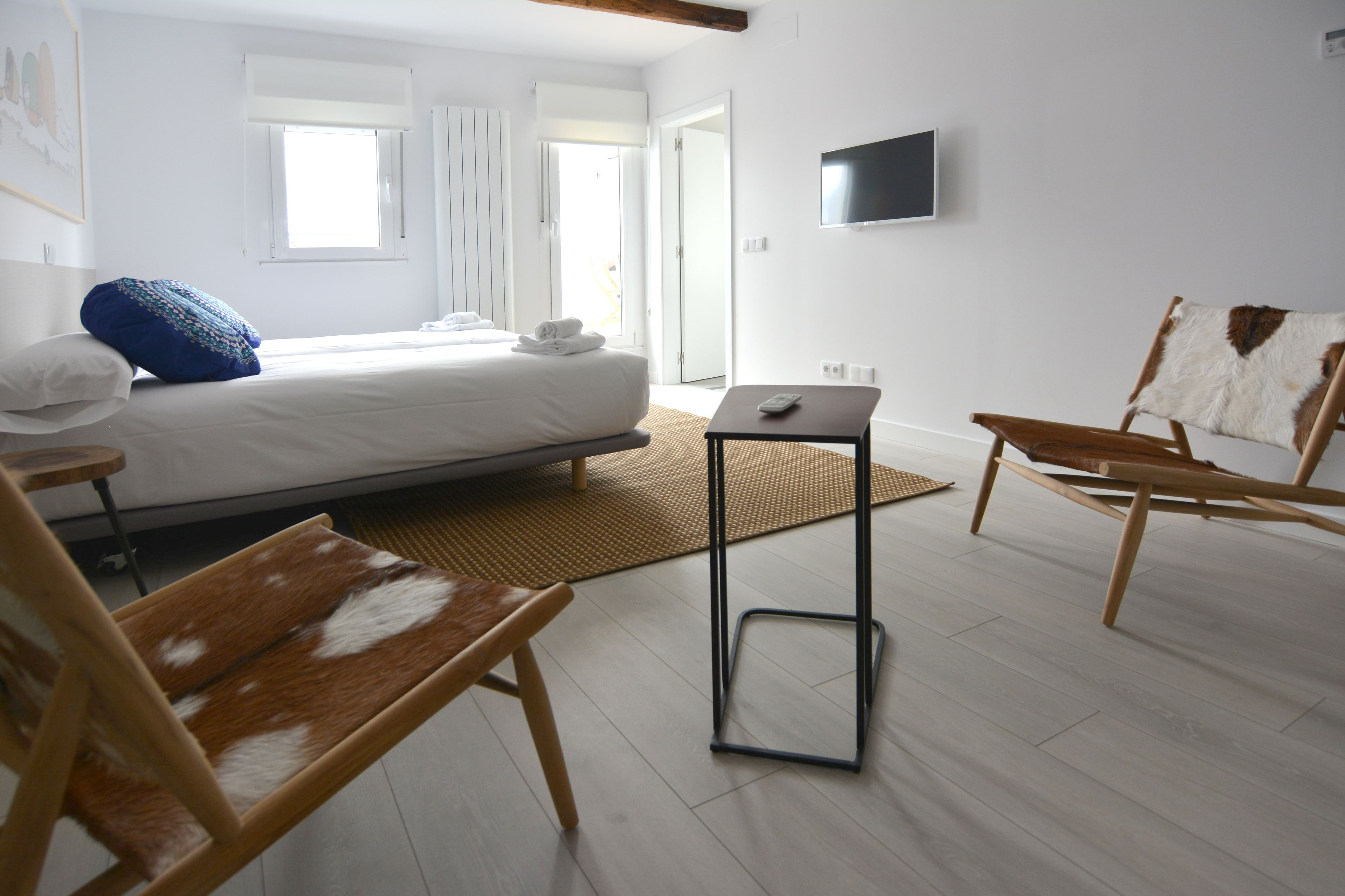 superior apartment, terrace | individually decorated, individually furnished, iron/ironing board