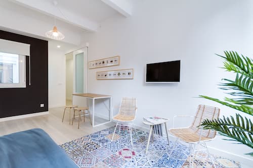 Apartamento, 2 habitaciones | Decoración individual y mobiliario individual