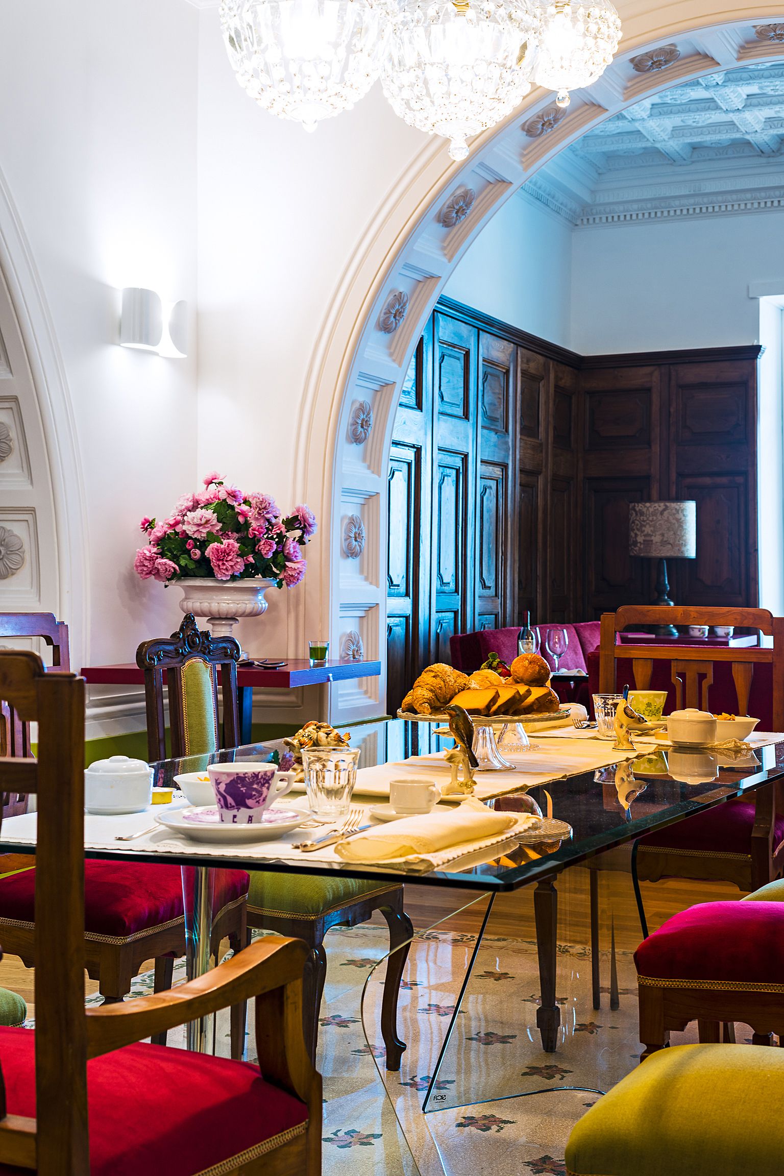 Petit déjeuner composé de spécialités régionales (15 EUR par personne)