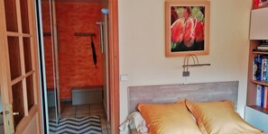 Room | Room amenity