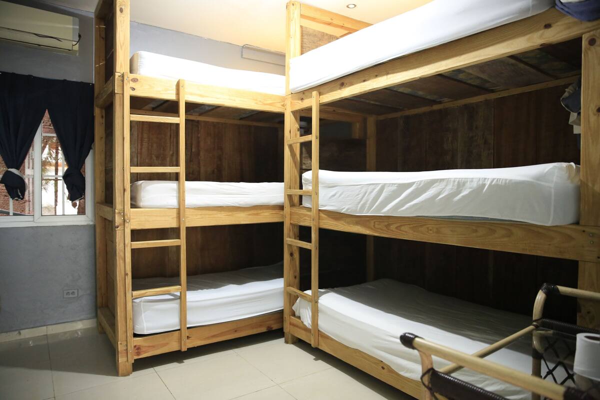 Habitación Compartida de 6 camas con baño compartido | 1 Schlafzimmer, kostenloses WLAN