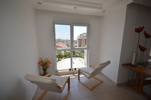 Comfort Apartment, 2 Bedrooms, 2 Bathrooms, Garden View | Room amenity