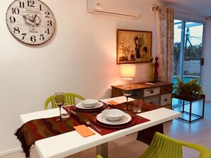 Departamento, 2 habitaciones, alberca privada | Servicio a la habitación