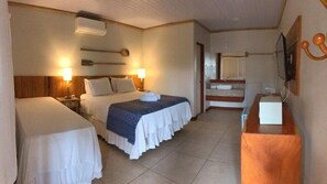 Minibar, Zimmersafe, Bettwäsche