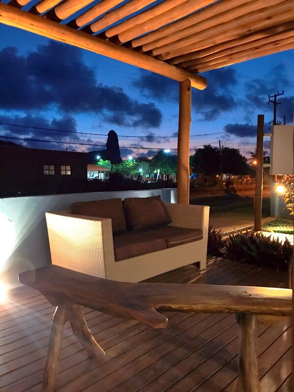 Fassade der Unterkunft – Abend/Nacht