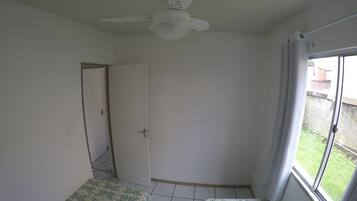 Apartamento econômico | 1 quarto, roupas de cama premium