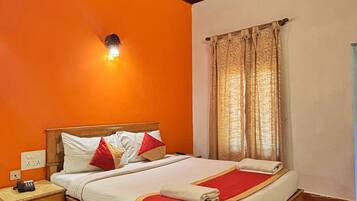 Deluxe Cottage, Garden View | 1 bedroom, down duvets, individually decorated, individually furnished