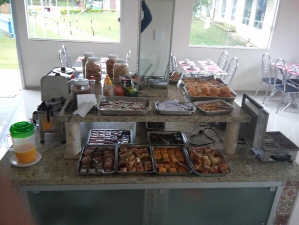 Free daily buffet breakfast