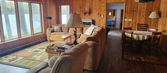 Turtle Cove on Town Lake: Fishing, Hiking & Kayaking – Spring Adventures Await!