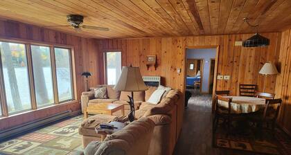 Turtle Cove on Town Lake: Fishing, Hiking & Kayaking – Spring Adventures Await!