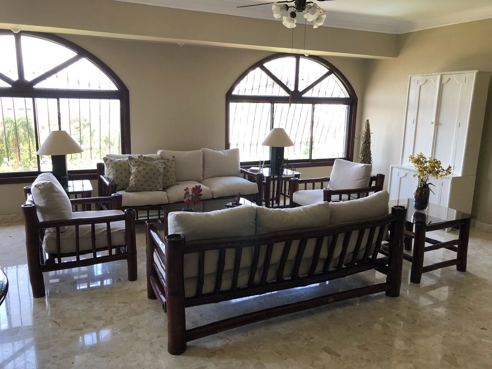 تلفزيون بشاشة مسطحة، مكتب، شاشة كمبيوتر