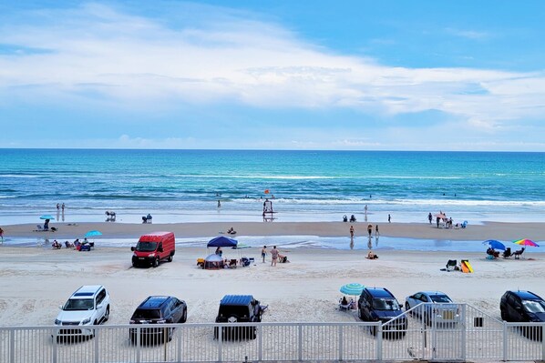 Am Strand, Kajakfahren, Motorbootfahrt, Angeln