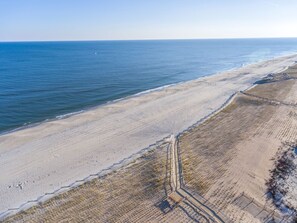 Beach nearby, sun-loungers, beach towels
