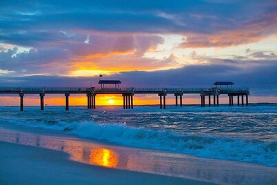 🔥 Beautifully Remodeled Grand Beach LOWEST Rates 🦀 Pool & Heated HotTub👙