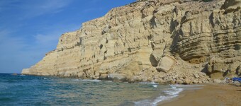 Villa with sea and mountain views, private pool and large garden