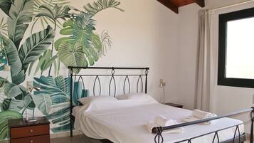 4 slaapkamers, een kluis op de kamer, een strijkplank/strijkijzer