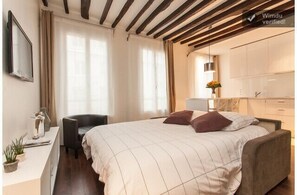 1 bedroom, desk, iron/ironing board, free WiFi - MONTORGUEIL BEAUTIFUL APARTMENT (Paris)