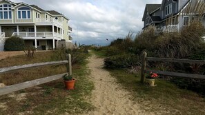 Exterior - Corolla Village NC OBX EasyWalk2 BeachPoolHotTubOceanside (Corolla)