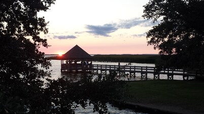 Corolla Village NC OBX EasyWalk2 BeachPoolHotTubOceanside