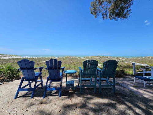 Beachfront Cottages GARDEN at Beautiful Sandy Shores on Gulf of America