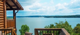 Serene Douglas Lake Villa: Family Perfect, Near Pigeon Forge, Gatlinburg