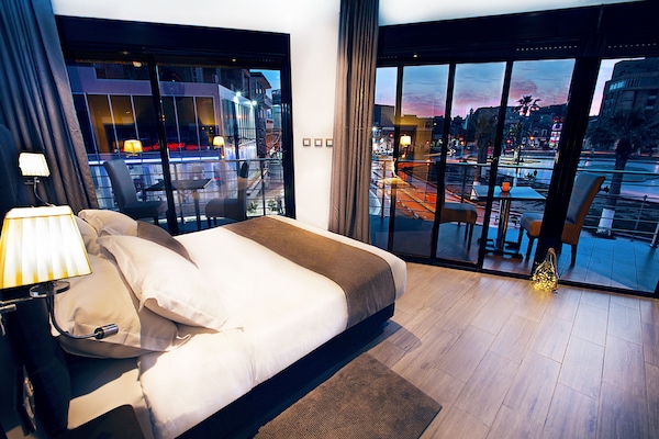 Chambre Double Deluxe, balcon, vue partielle sur la mer