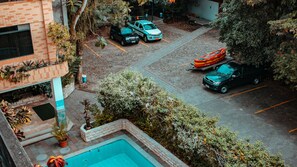 Free self parking - Hotel Arazá (Nueva Loja)