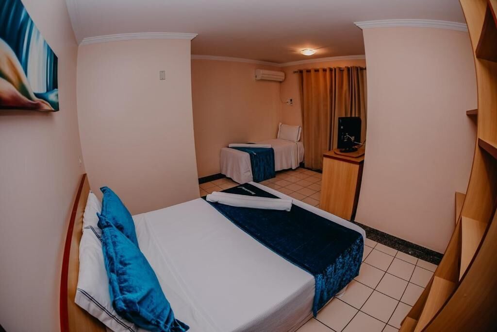 minibar, in-room safe, free wifi, bed sheets